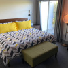 Отель Sleek Alexander W/ Heated Pool, Near Downtown 3 Bedroom Home, фото 8