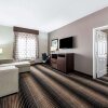 Отель La Quinta Inn & Suites by Wyndham Orange, фото 5