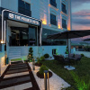 Отель The Private Airport Hotel, фото 1
