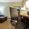 Отель Comfort Suites Rochester Henrietta University Area, фото 40