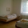 Отель Bed & Breakfast at Silvie's Guesthouse Eichhorn, фото 12