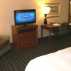 Отель Hampton Inn & Suites by Hilton Toronto Airport, фото 32