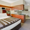 Отель Microtel Inn & Suites by Wyndham Indianapolis Airport, фото 5