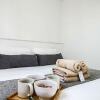 Отель Phaedrus Living: Seaside Executive Flat Harbour 205, фото 17