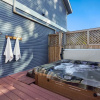 Отель The Magnolia House in Old Town - Private Hot Tub, фото 31