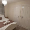 Отель Lovely 3-bed House in Luton, фото 18