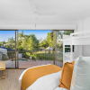 Отель Unit 3 - 7 Noosa Parade - Riverfront, фото 7
