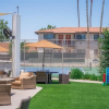 Отель 213 Fully Furnished 1BR Suite-Outdoor Pool! by RedAwning, фото 11