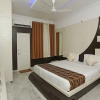 Отель OYO 9775 Home Modern 4BHK Celebration mall, фото 3