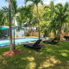 Отель Tropical House 3 Bedrooms with Pool Oakland Park, фото 14