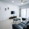 Отель Olumis Homes at Imago Mall The Loft, фото 40