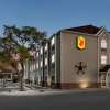 Отель Super 8 by Wyndham San Antonio Airport North, фото 1