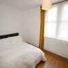 Отель 2 Bedroom Home in Gloucester Road в Бристоле