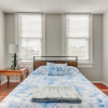 Отель Galveston Retreat ~ 1 Mi to Beach: Pet Friendly!, фото 6