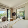 Отель Family Villa in the Heart of Camps Bay Bayon House, фото 26