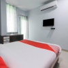 Отель OYO Rooms World Trade Park JLN Marg, фото 1