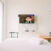 Отель Best Deal And Enjoy Living Studio Green Pramuka City Apartment, фото 6