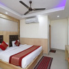 Отель OYO 9233 Hotel Cottage Lord krishna, фото 16