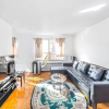 Отель Magnificent Condo at Leaside - 10 Mins To Downtown, фото 2