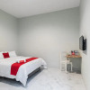 Отель RedDoorz Plus near RS USU Medan 2, фото 9