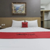Отель RedDoorz Plus @ Tuparev Cirebon, фото 4