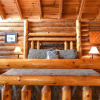 Отель The Sugar Shack - One Bedroom Cabin, фото 11