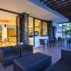 Отель HARRIS Hotel Raya Kuta Bali в Куте