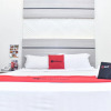 Отель Reddoorz Plus near Makassar Town Square, фото 8