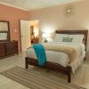 Отель Tropical Escape Villa - 3 Bedroom, фото 4