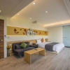 Отель Sun Lok Live Green Building, фото 3