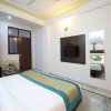 Отель OYO Flagship 5179 Hotel Noida Saffron, фото 6