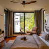 Отель Stayvista At Jolly Chalet W Indoor Jacuzzi, фото 1