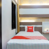 Отель OYO 3803 Hotel Wonojati Syariah Malang, фото 19