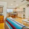 Отель Life's a Breeze! Updated 3B Home 10 min to Beach!, фото 14