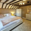 Отель Host Stay Larpool Mews Holiday Home, фото 3