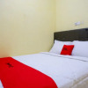 Отель RedDoorz near Universitas Alkhairaat Palu, фото 17