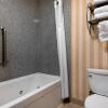 Отель Holiday Inn Express Hotel & Suites Lathrop - South Stockton, an IHG Hotel, фото 9