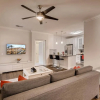 Отель Immaculate 2BR/2BTH - Office/dining seating - Fast WIFI - Patio - Free Parking! (FV2), фото 4