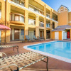 Отель Quality Inn & Suites Westminster Seal Beach, фото 16
