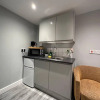 Отель Luxury Detached Studio Apartment in Luton, фото 6