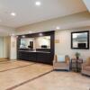 Отель Candlewood Suites Lenexa - Overland Park Area, фото 7