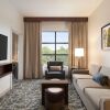 Отель Embassy Suites by Hilton San Antonio Brooks Hotel & Spa, фото 44