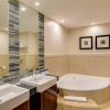 Отель Protea Hotel by Marriott Cape Town North Wharf, фото 8