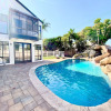 Отель Rapunzel's Tower 6 Bedrooms 4 Bathrooms Home, фото 12