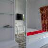 Отель RedDoorz near Betoambari Airport Bau Bau, фото 19