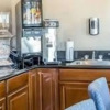 Отель Rodeway Inn & Suites, фото 12