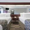 Отель Microtel Inn & Suites by Wyndham London в Лондоне