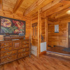 Отель Picture Perfect- Seven Bedroom Cabin, фото 37