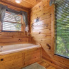 Отель View Catcher - Two Bedroom Cabin, фото 2