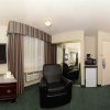 Отель Quality Inn & Suites в Сити-ов-Индастри